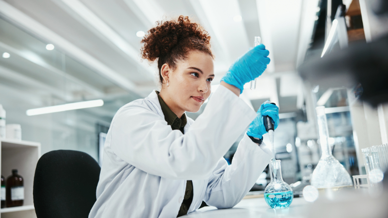 Fire extinguishers for laboratories