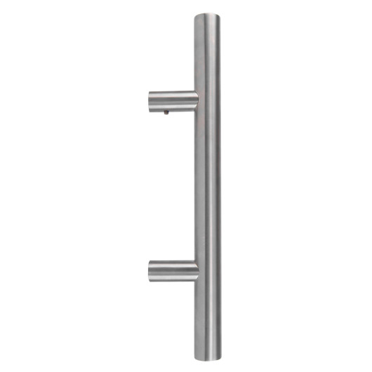 Front view of a briton 4700 pillar pull handle in silver metal finish