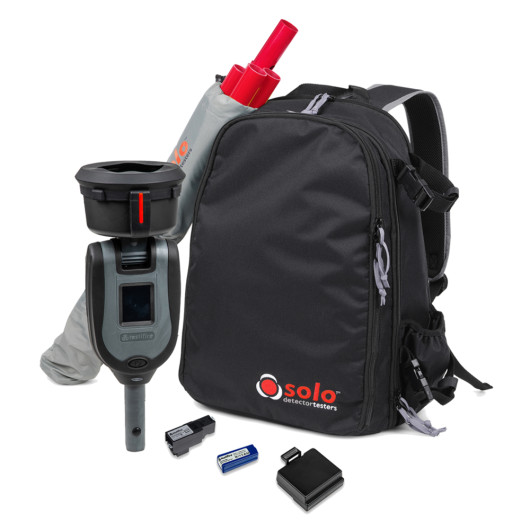 testifire xtr2 urban smoke heat test kit showing a black backpack, device, batteries and accessories on a white background