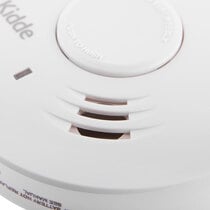 Loud 85dB alarm alerts occupants to the presence of fire