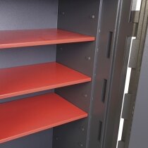 Provided with two shelves to organise the safes contents 