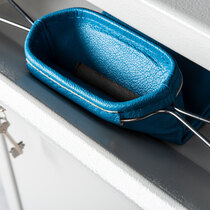 Suitable for standard collection bags with wire handles