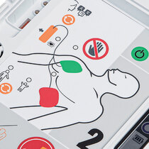 Adult / Child mode switch and step-by-step pictures to assist when attending an emergency