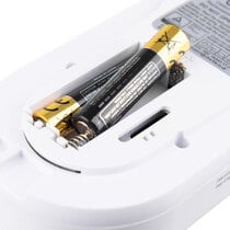 Powered by 2 AAA batteries