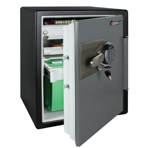 Sentry OA5835 - Fire & Water Safe for Digital Media